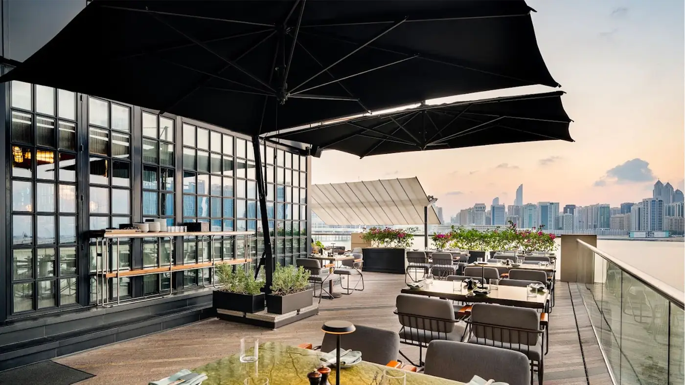 Four Seasons Hotel — FIM Flexy installation photo 3