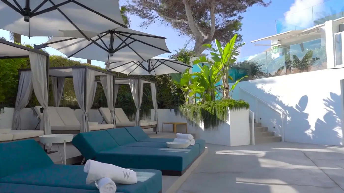 W Hotel Pool Deck — FIM Flexy Large installation photo 2